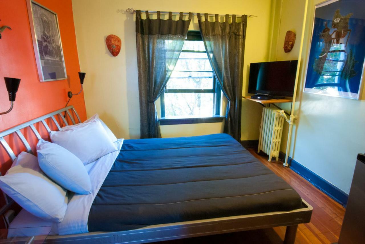 Ocean Island Inn | Backpackers | Suites Victoria Room photo